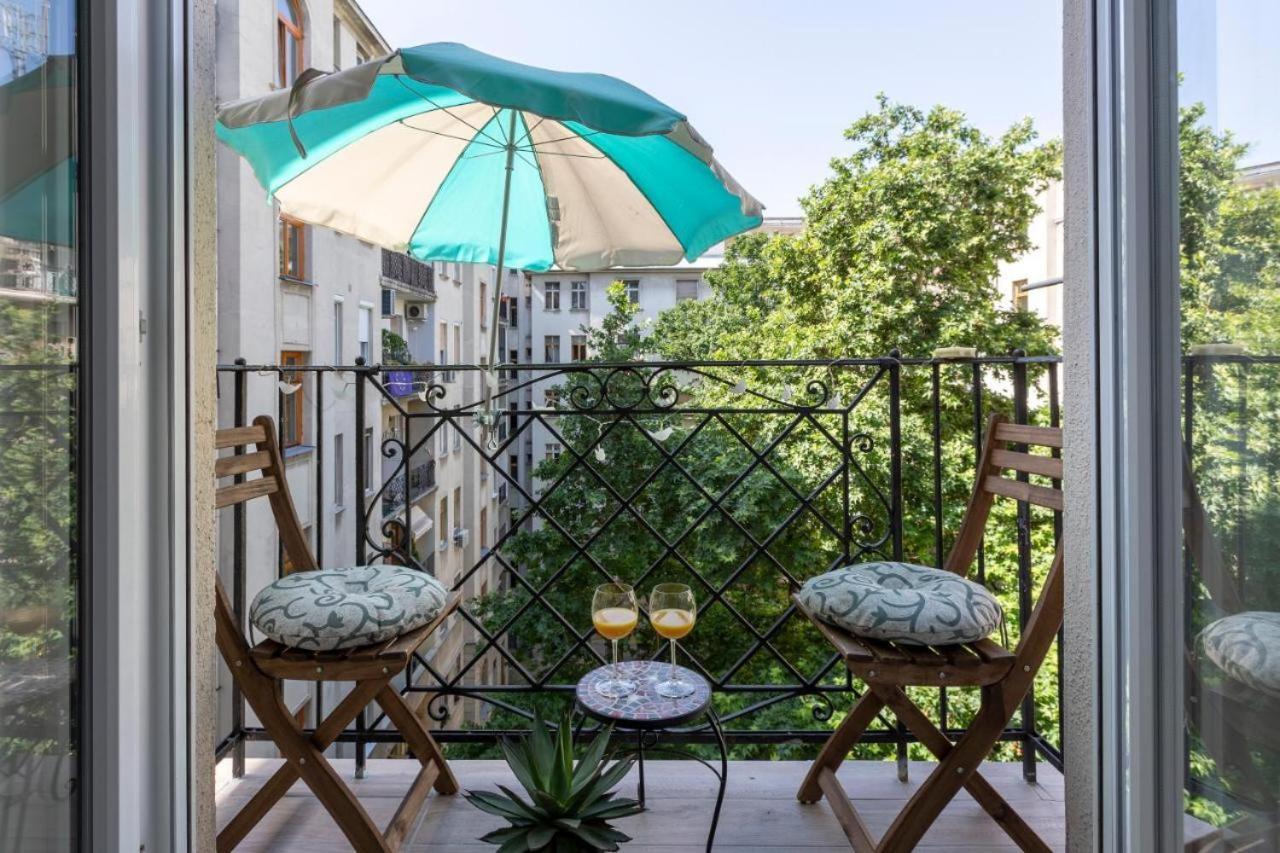 Gorgeous Flat Right Near The City Center Budapest Exterior photo