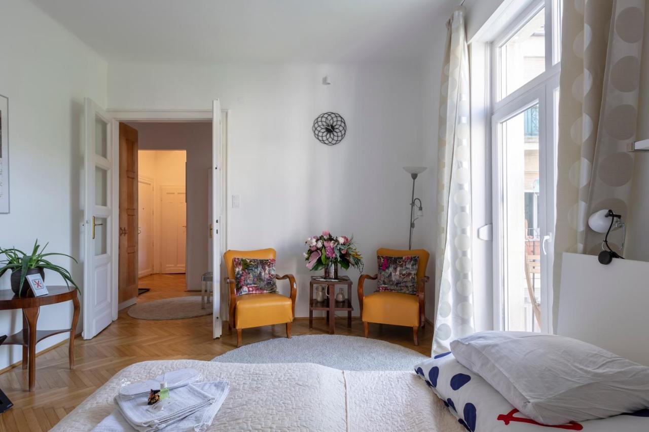 Gorgeous Flat Right Near The City Center Budapest Exterior photo